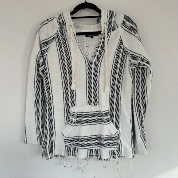 Ocean Drive Baja Beach Hoodie Striped Sweater V-Neck Long Sleeve Size Small - Picture 1 of 5